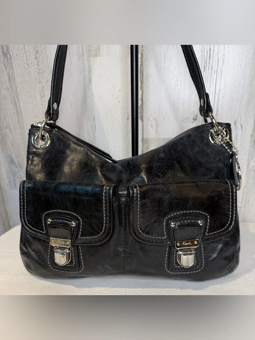 Coach Poppy Swing Hobo Bag Distressed Leather with 2 Front Pockets 2011 18996